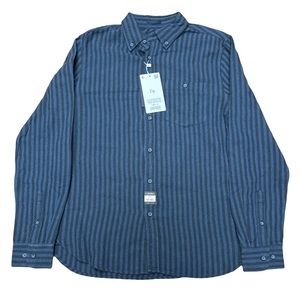 New Men’s Denim & Flower Flannel Button Down. Size medium